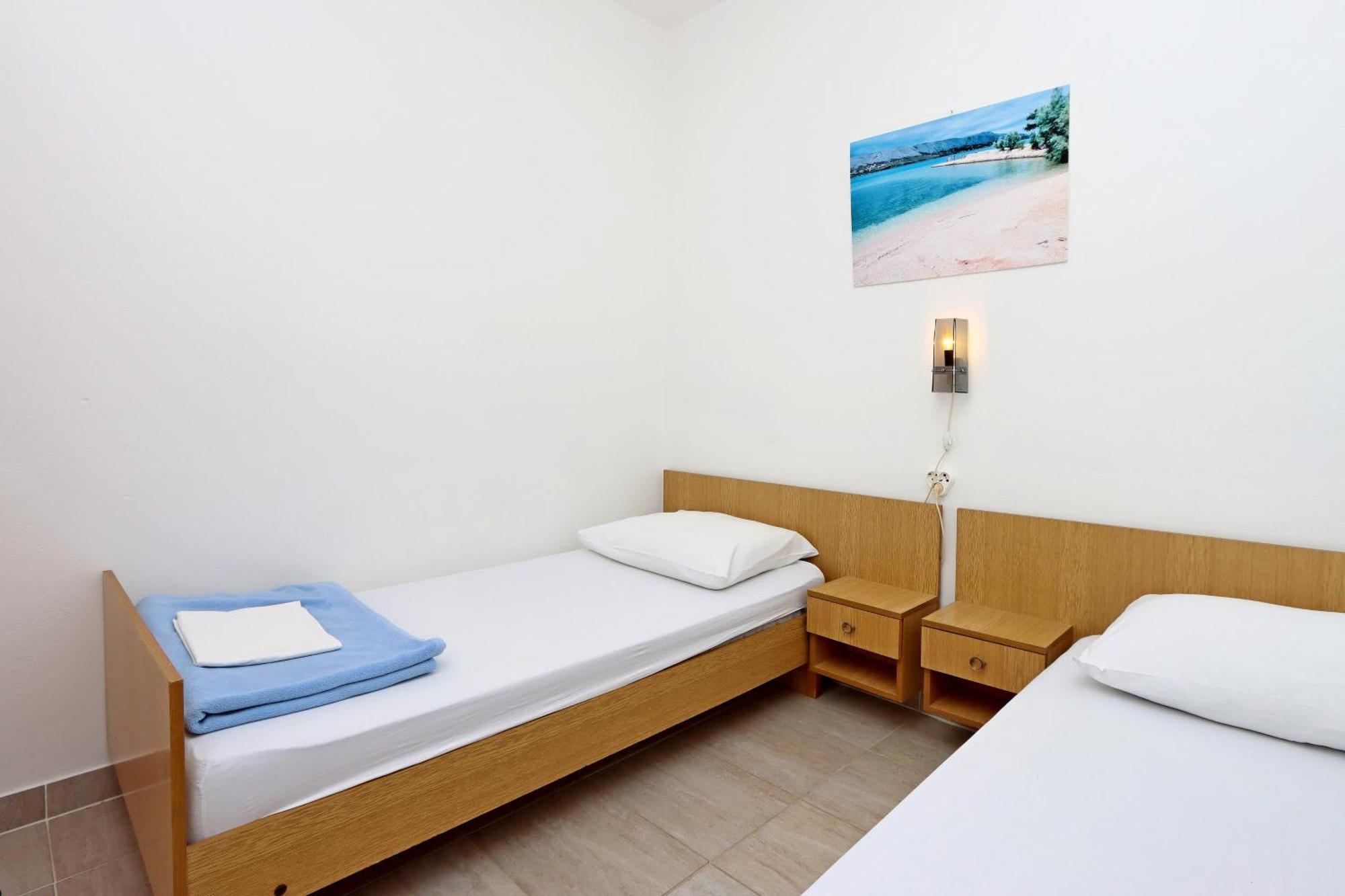 Apartments With A Parking Space Pag - 18345 帕格 客房 照片